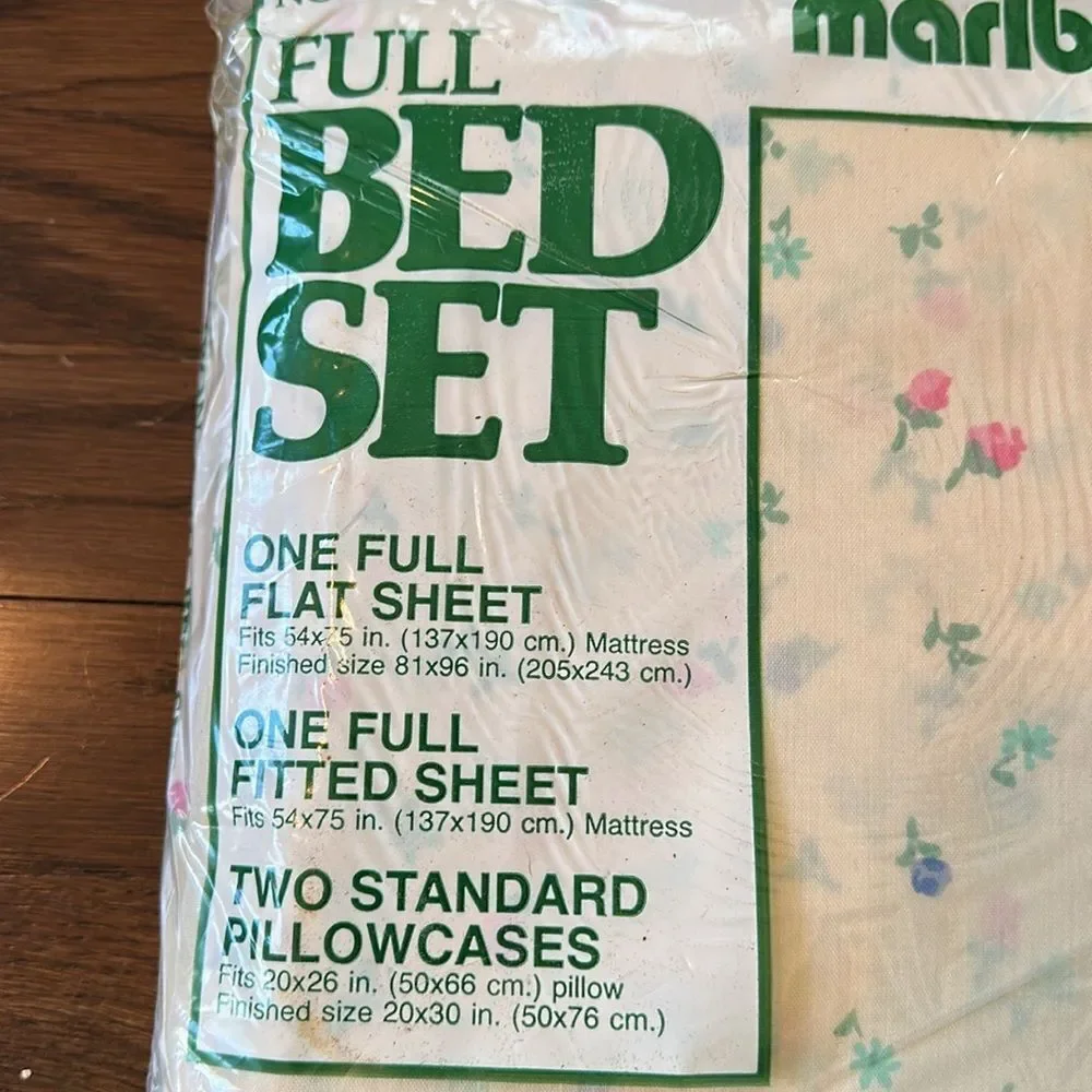 Vintage New‎ in packaging Marlborough floral “Fresh Meadows” Full Bed Set